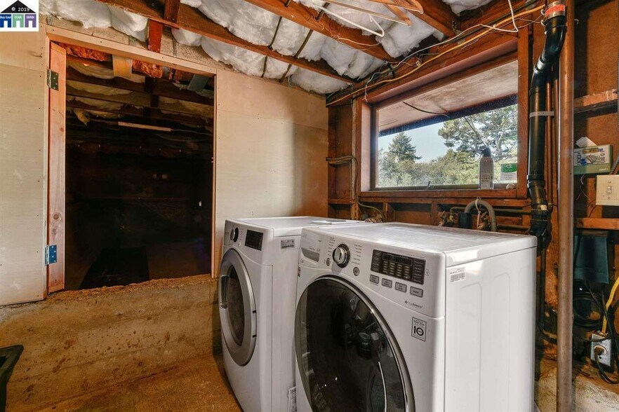 Building Photo - 1427 Grizzly Peak Blvd