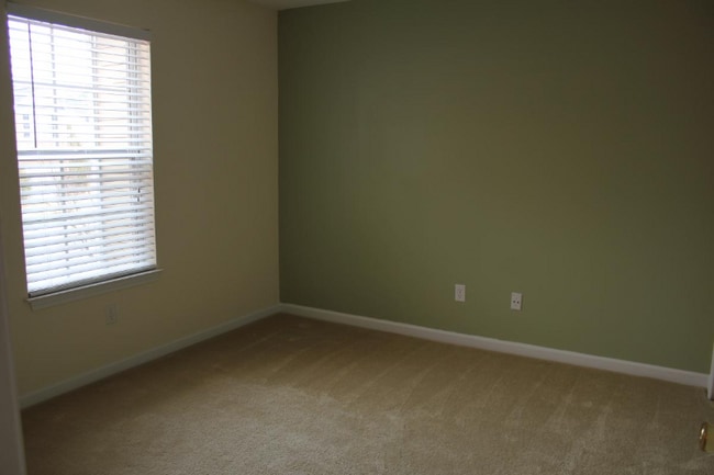 Building Photo - 1629 River Main Ct