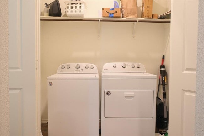 Building Photo - 3424 Lodgepole Dr