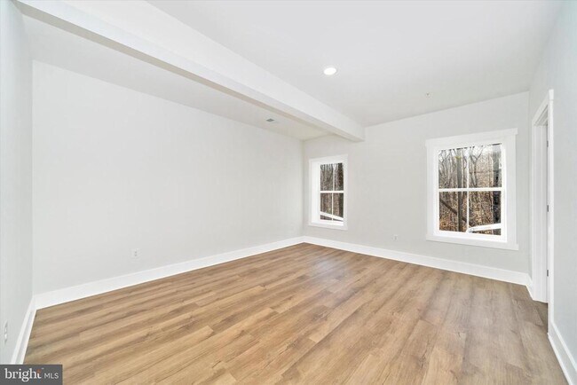 Building Photo - 204 3 Rivers Rd