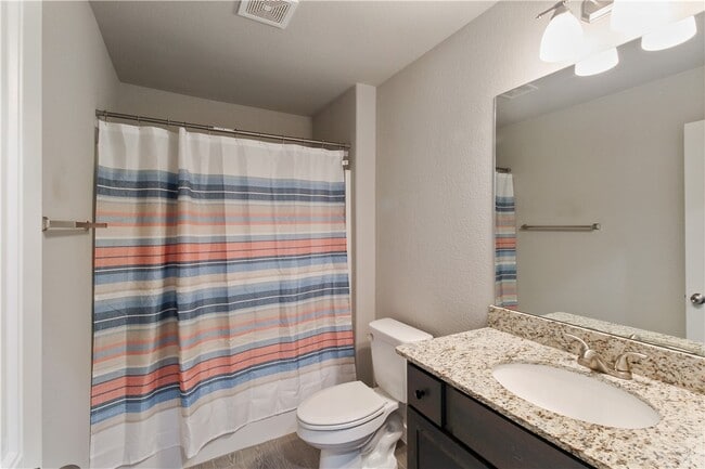 Building Photo - 400 Barbet Dr