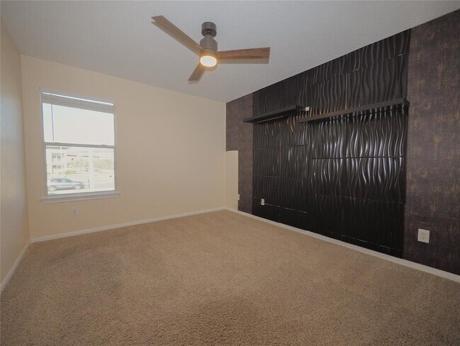 Building Photo - 324 Hidden Brook Ln