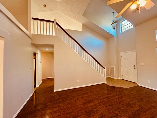 Building Photo - 3072 Prichard Dr