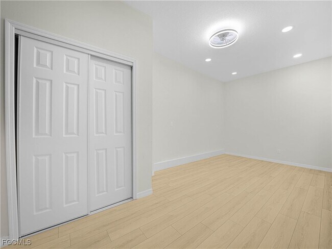 Building Photo - 4580 Sparkling Shell Ave