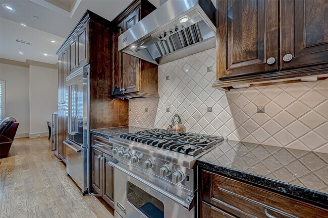 Building Photo - 311 Calle Sevilla Pl