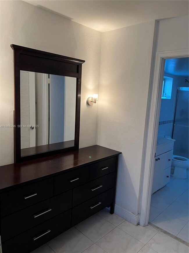 Building Photo - 3551 NE 169th St