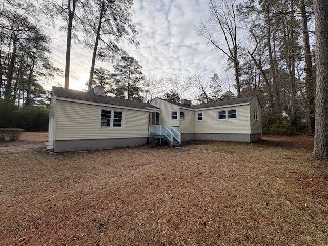 Building Photo - 101 Lakewood Dr