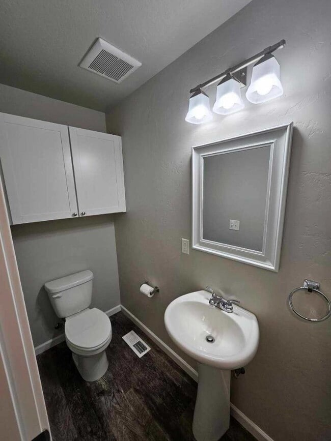 Building Photo - 141 Rivers Edge Ct