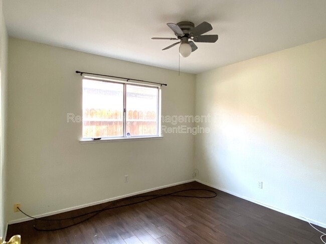 Building Photo - 5811 W Sample Ave