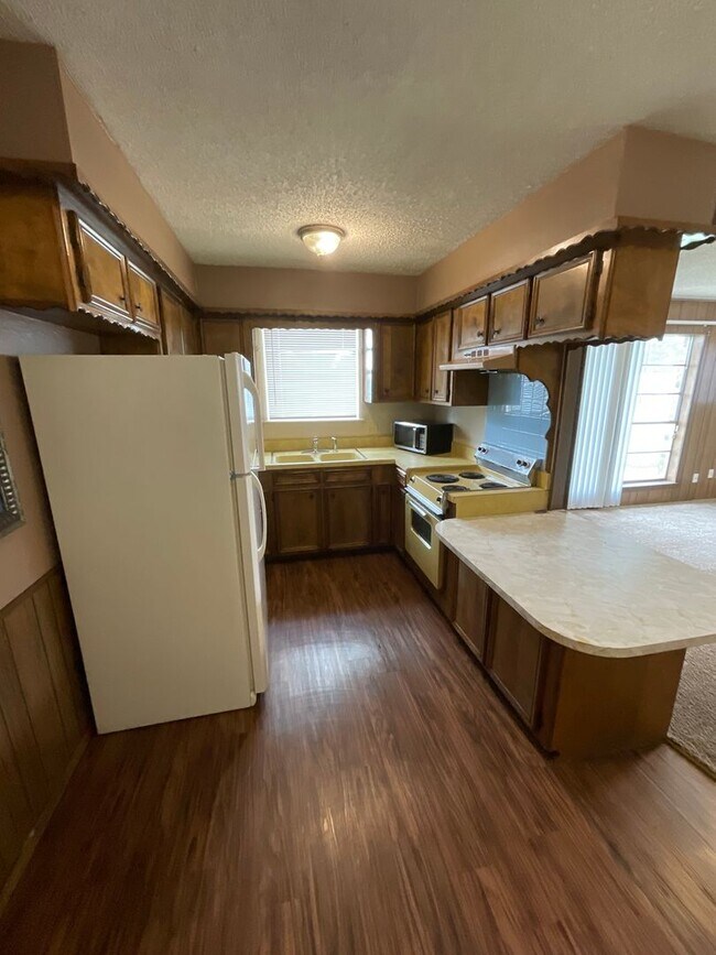 Building Photo - 113 Sasser Dr