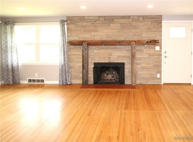 Building Photo - 8709 Nottingham Terrace