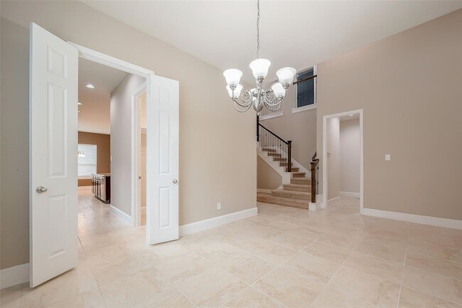 Building Photo - 16811 Kilgarth Dr