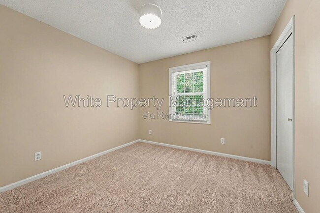 Building Photo - 9201 Hanworth Trace Dr