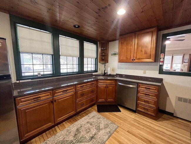 Building Photo - 1316 US-302