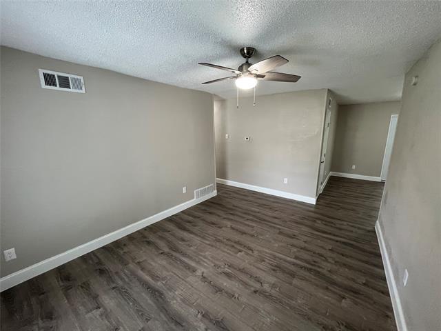 Building Photo - 504 Seaside Dr