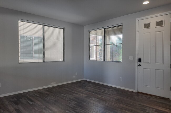 Building Photo - 9222 Cazador St