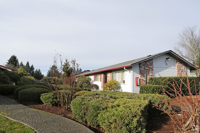 Building Photo - Pleasant Square