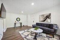 Building Photo - 1122 Wharton Dr