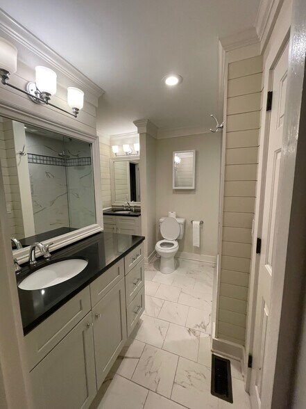 Building Photo - 2808 10th Ct S