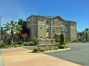 Building Photo - 2 Bedroom, 2 Bath Unit in the Bridgefield Condominiums Community, in Antelope.
