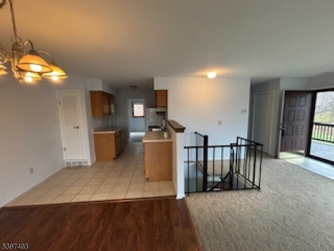 Building Photo - 9 Augusta Dr