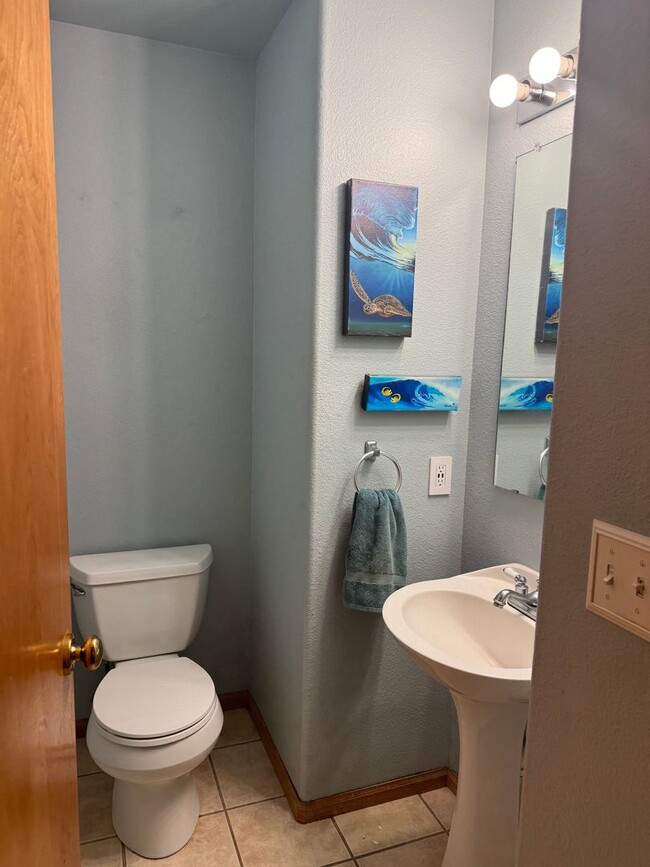 Building Photo - Stunning Home Near Waneka Lake with Modern Upgrades