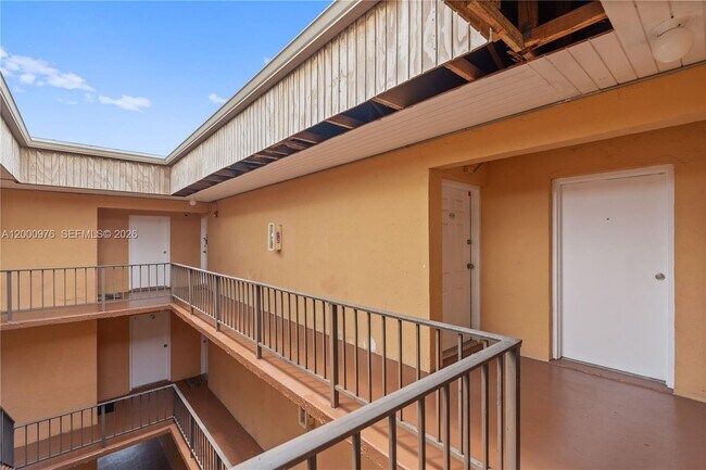 Building Photo - 9441 SW 76th St