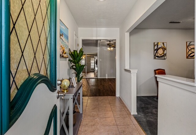 Building Photo - 2420 Pinehurst Ln