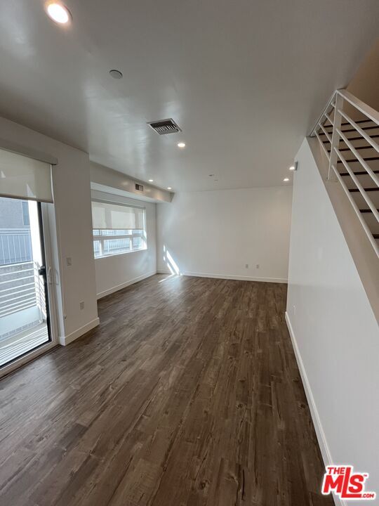 Building Photo - 14822 Magnolia Blvd
