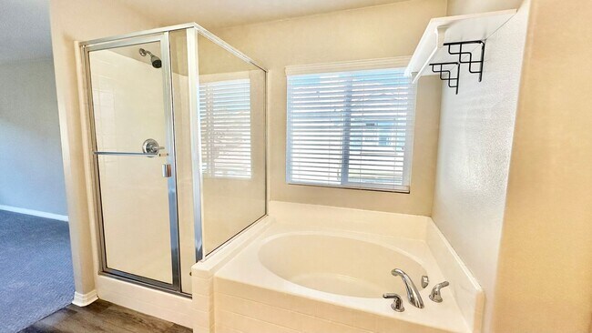 Building Photo - Wonderful & Updated Two-Story in the Quiet and Peaceful Wanis View Estates Community of Oceanside!