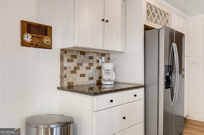 Building Photo - 920 Vfw Dr