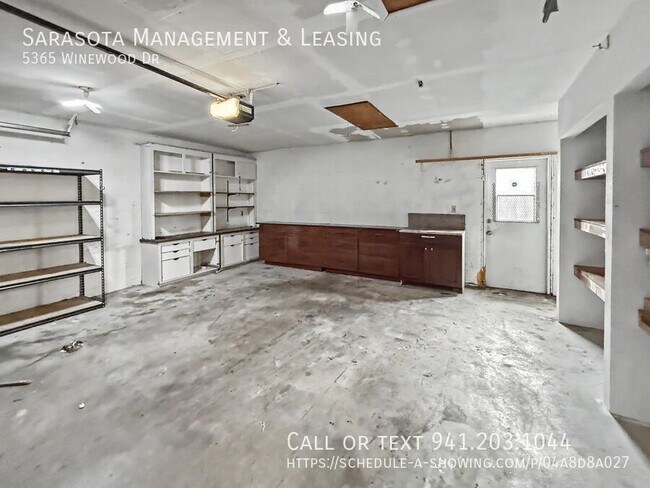 Building Photo - 5365 Winewood Dr
