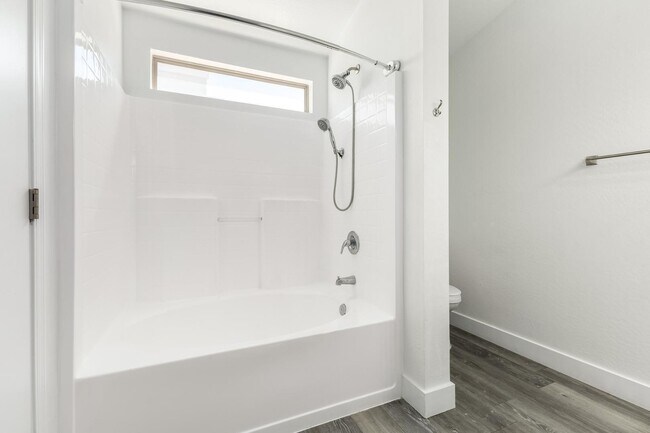 Building Photo - 993 S 239th Dr