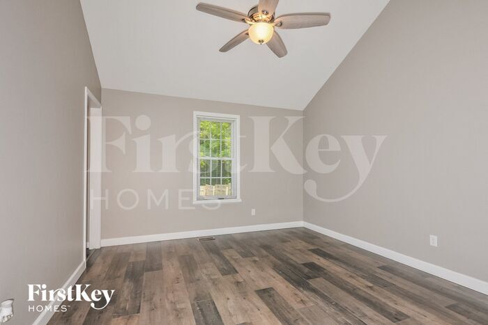 Building Photo - 202 Barrington Dr