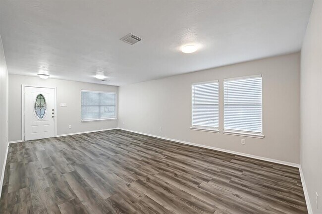 Building Photo - 14418 Cellini Dr