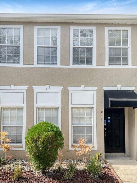 Primary Photo - 10114 Farmingdale Pl