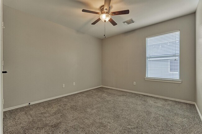 Building Photo - 34 Marble Rock Pl