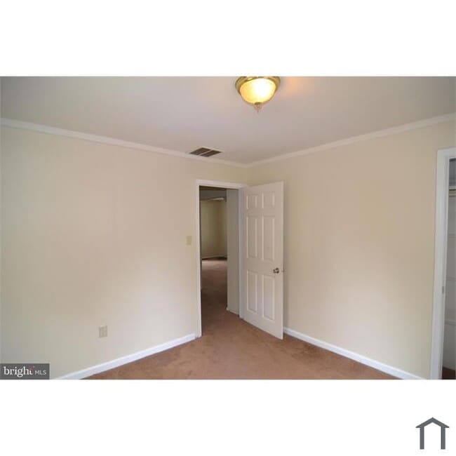 Building Photo - 5380 Beta Pl