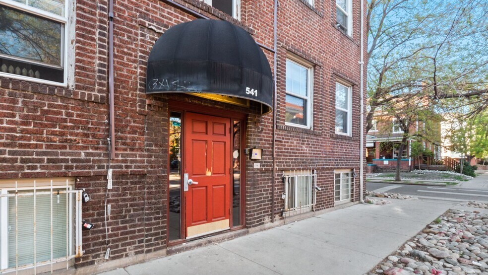 Building Photo - 541 E 14th Ave
