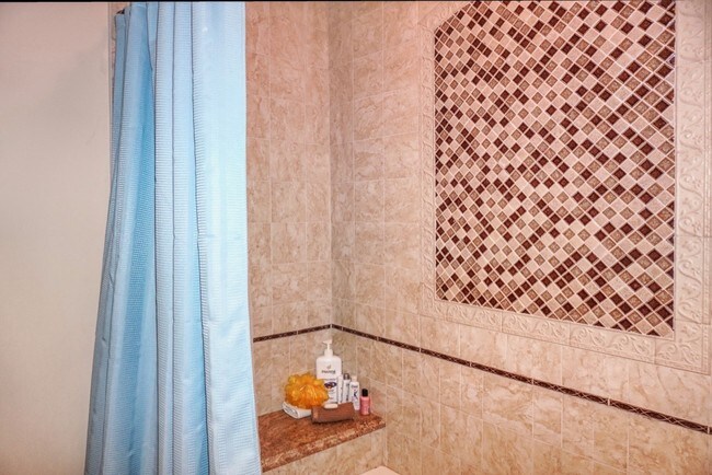 Building Photo - 1363 Oceanview Dr