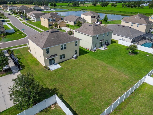 Building Photo - Stunning 5 bed/ 2 bath