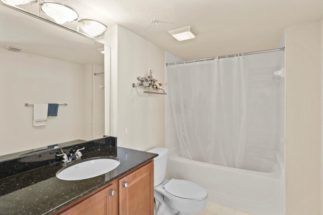 Building Photo - 1801 N Flagler Dr
