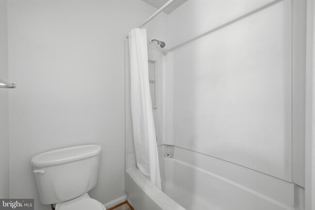Building Photo - 8635 Reinecke Ct