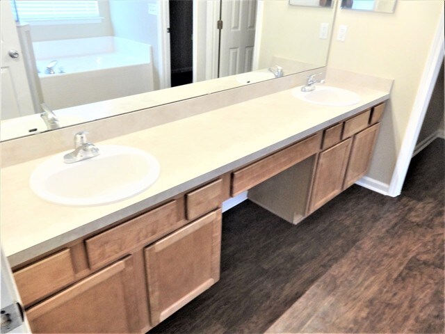 Building Photo - 8373 Swanton Ln