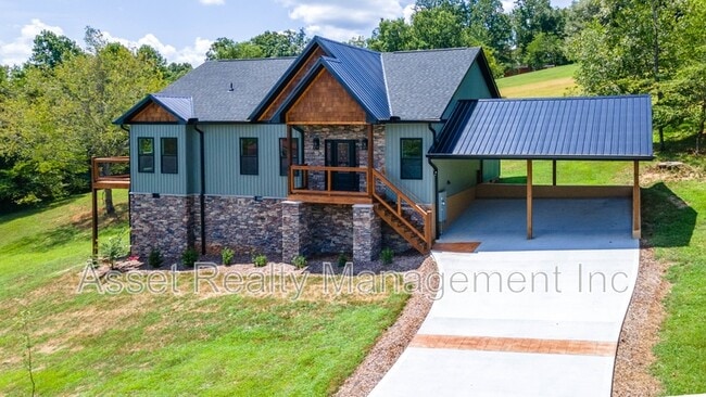 Building Photo - 915 River Cliff Dr