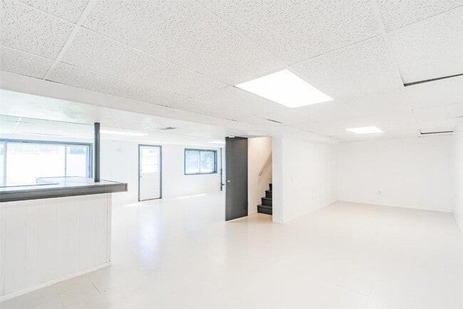 Building Photo - 9724 Brookmere Dr