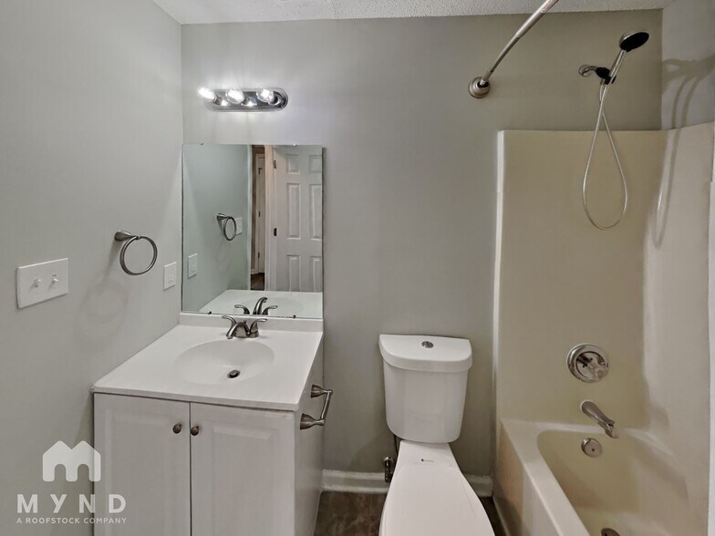 Building Photo - 1219 Hunter Forest Ct