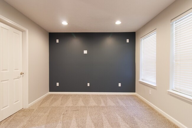 Building Photo - 1006 Cavendish Dr