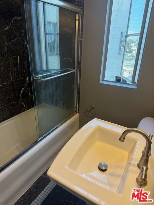 Building Photo - 5217 Hollywood Blvd