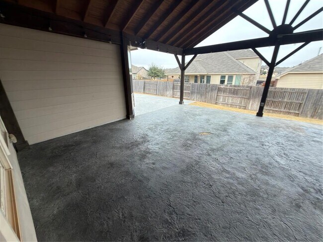 Building Photo - 115 Brazil Dr